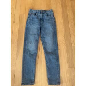 American Eagle Mom Jeans